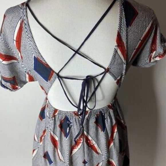 Re:named Black/Red Abstract print Backless Short Sleeve A-Line Sundress - Picture 2 of 7